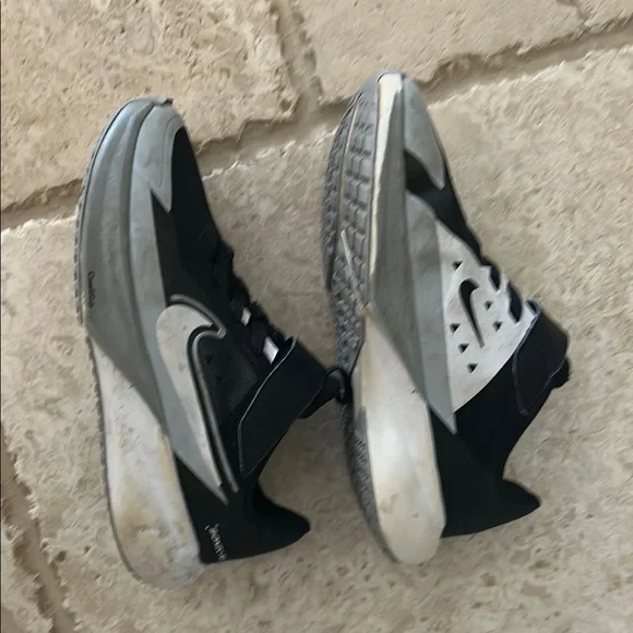 Nike Sonic Fly Black and White Athletic Shoes - Picture 2 of 5